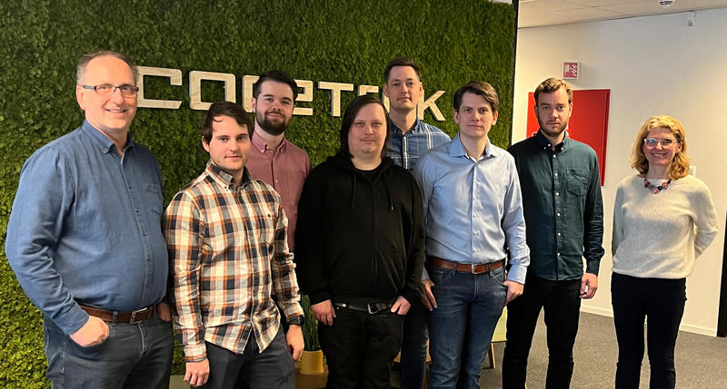 CoreTrek kjøper opp Lukura, Adm. dir  Kristian Susnic og prosjektleder Camilla  Loe i CoreTrek sammen med 6 av 7 ansatte fra Lokura.